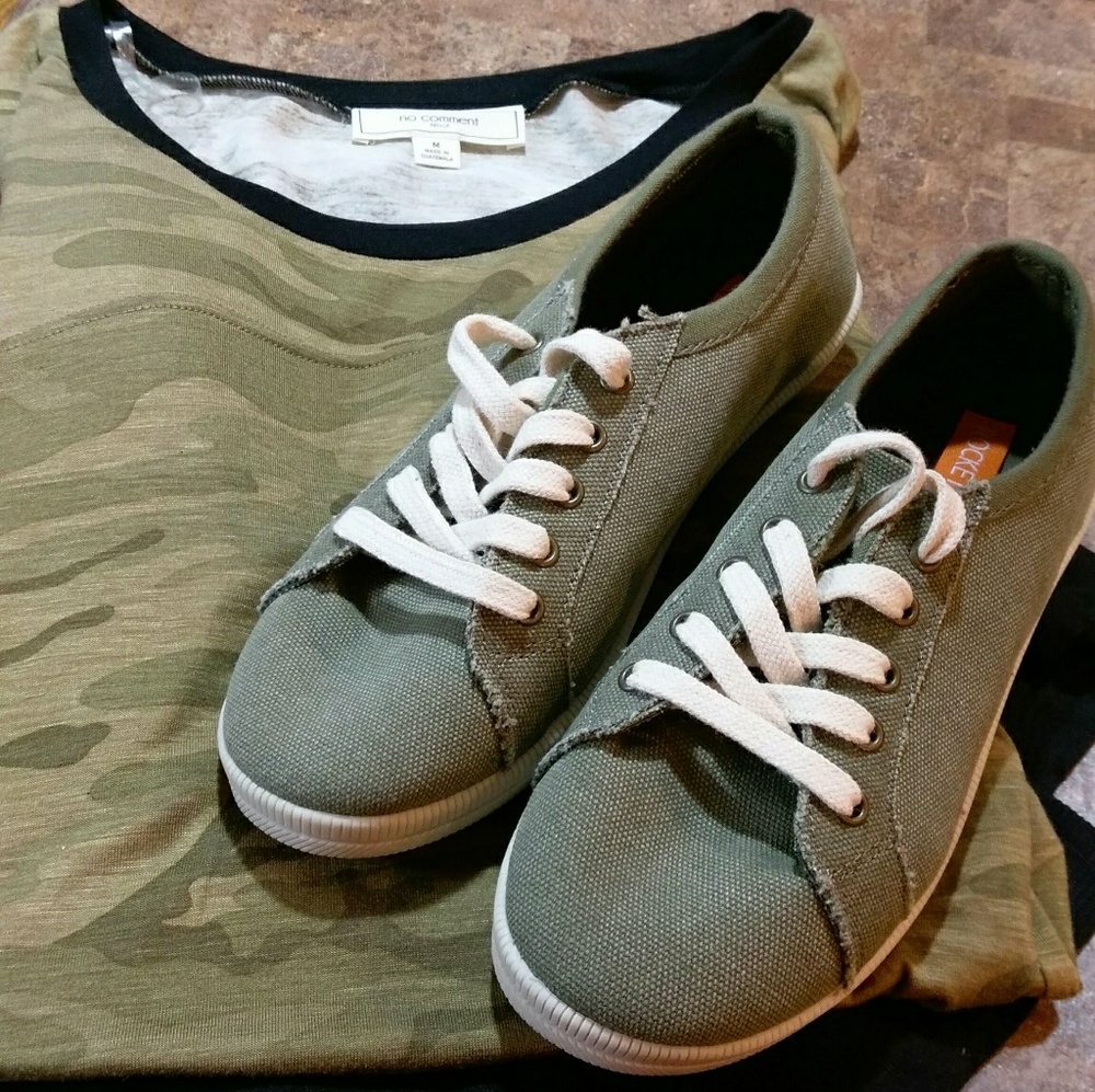 Military green canvas shoes